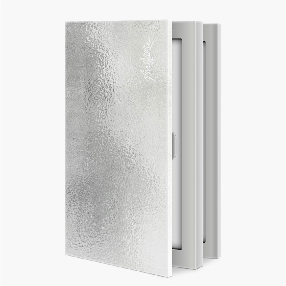 Maskcara HAC Stack Compact ~ Silver